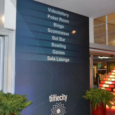 Airport & Fair 아파트 피우미치노