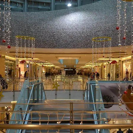 아파트 Airport & Fair 피우미치노